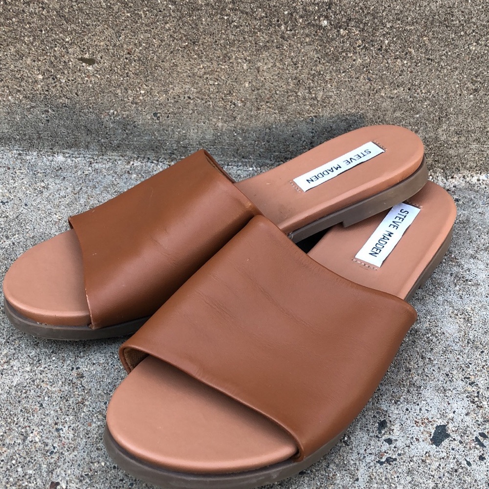 Steve Madden Brown slides